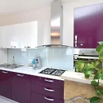 Four-bedroom In アパート