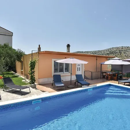 4 Bedroom Stunning In * Srinjine