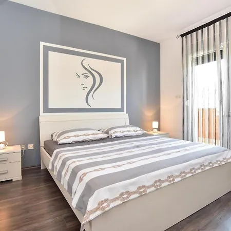 Appartamento Four-bedroom In *