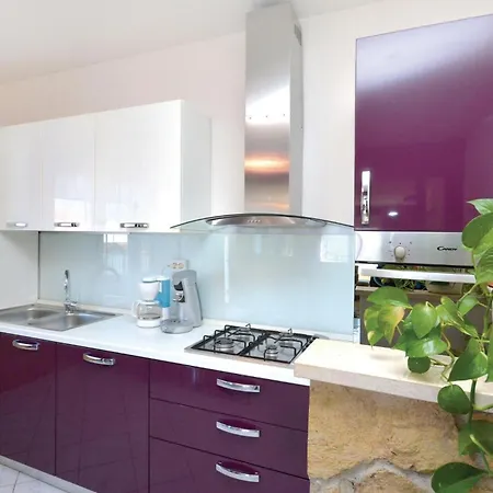 Four-bedroom In Appartamento