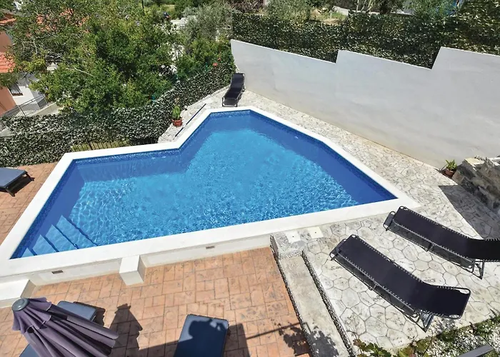 Apartament Four-bedroom In *