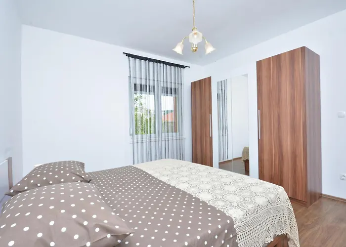 Four-bedroom In Apartament *